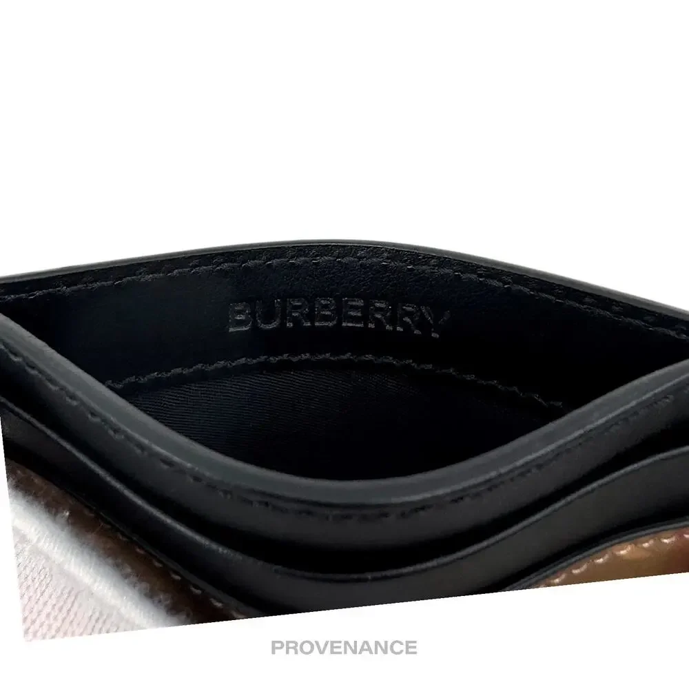 🔴 Burberry Card Wallet - Hologram Lenticular Monogram Check